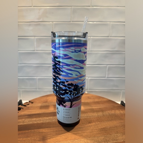 Stanley Hazy Horizon - REI Exclusive Limited Edition Tumbler - 40 oz Quencher - Picture 4 of 6